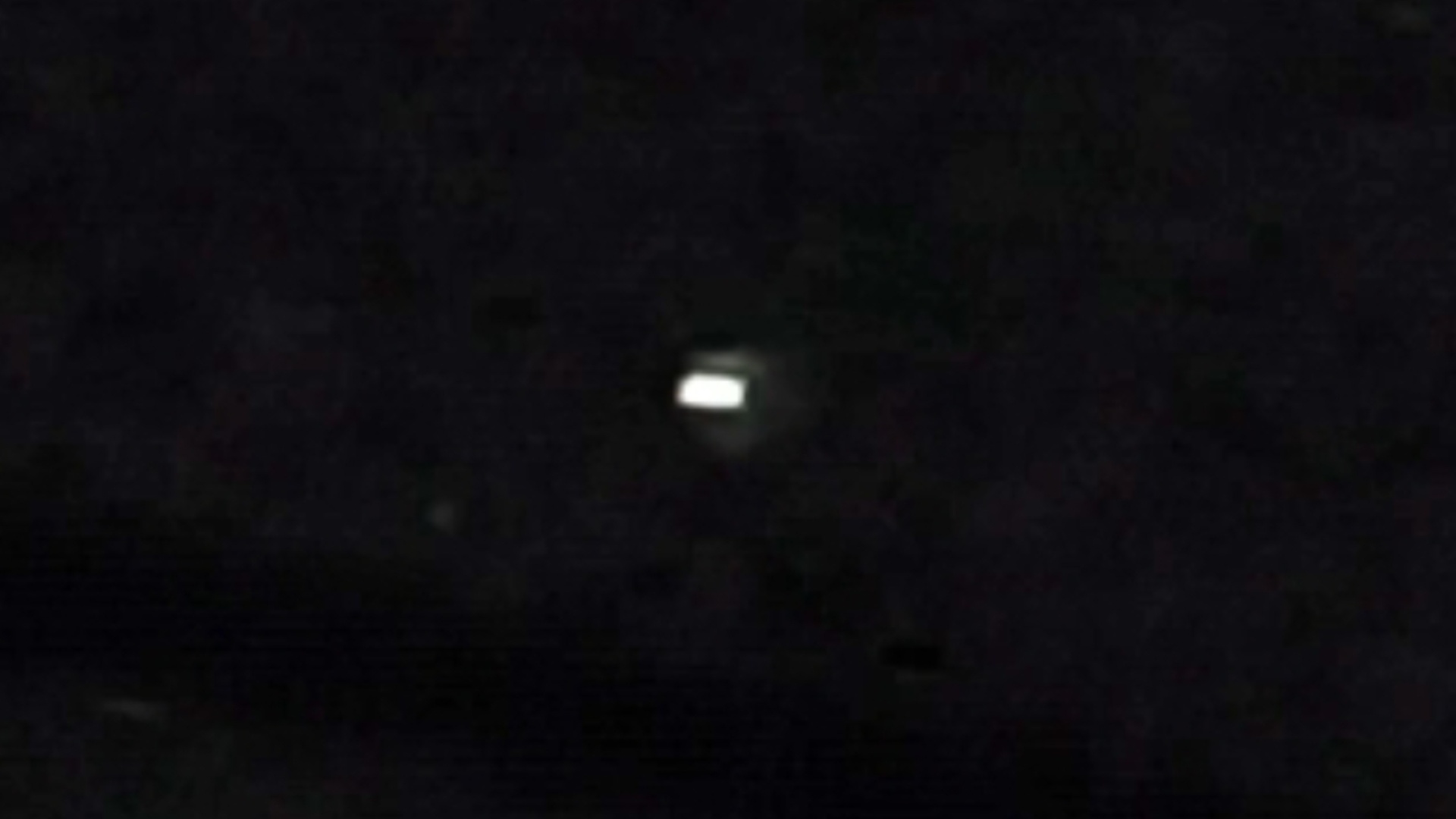 大阪府枚方市津田の自宅で宇宙船を撮影 光点点灯移動飛行