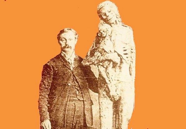巨人伝説の混沌 — 半ロストメディア化と母子ミイラの真実